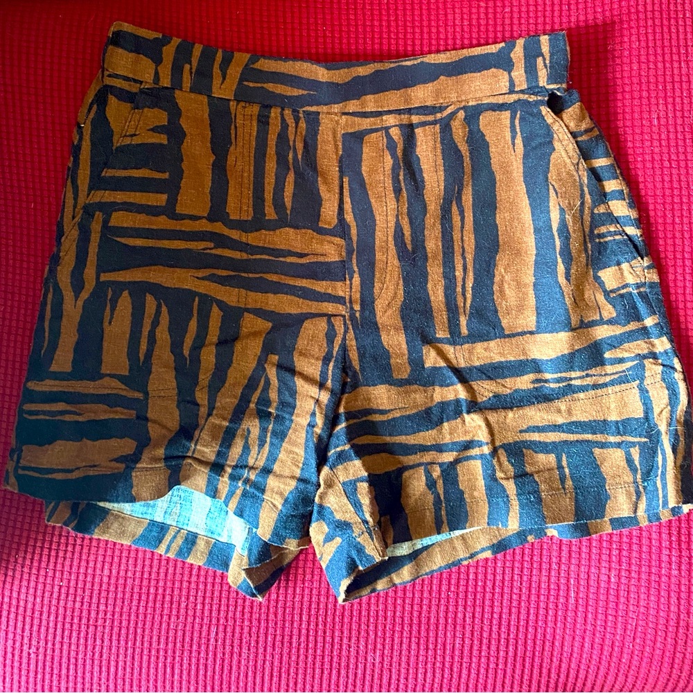 Banana Republic Linen-Blend High Waist Easy Shorts NWOT — Size Medium